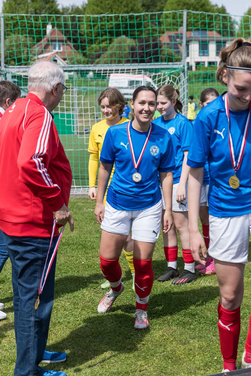 Bild 96 - wBJ SH-Pokalfinale  Holstein-Kiel - SV Viktoria : Ergebnis: 1:0